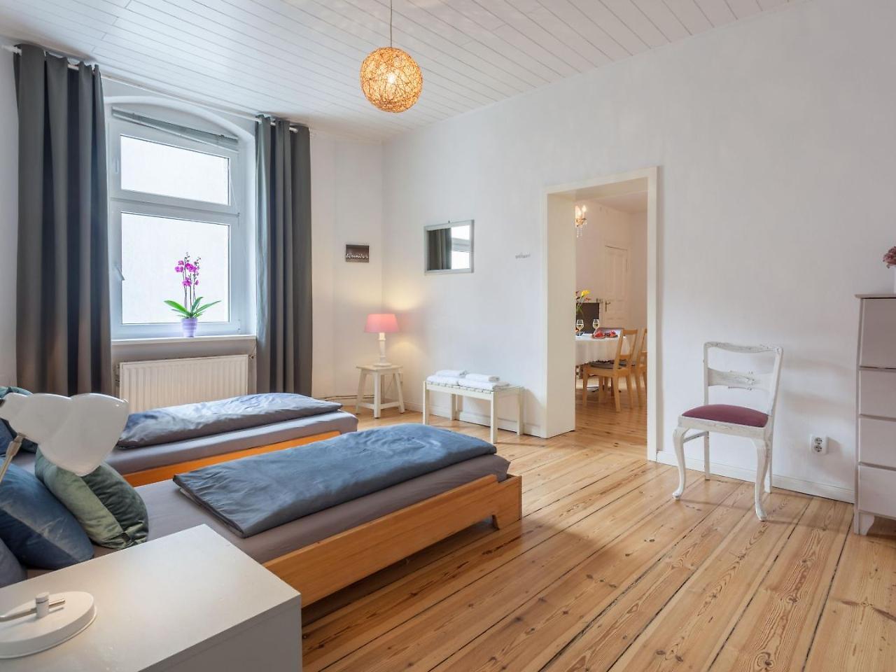 Wilhelmshavener 3br In Downdown Moabit Apartment