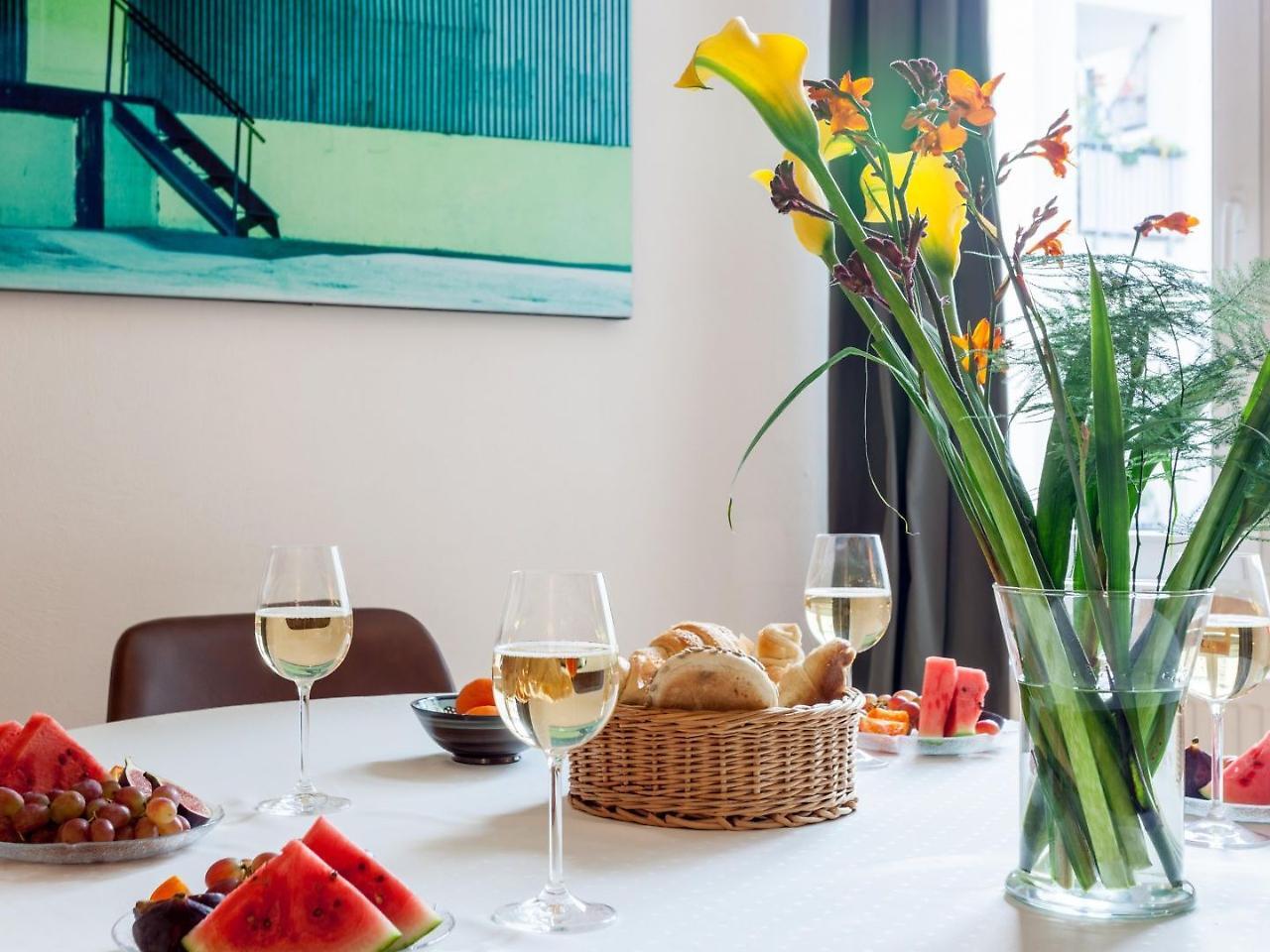 Wilhelmshavener 3br In Downdown Moabit Apartment