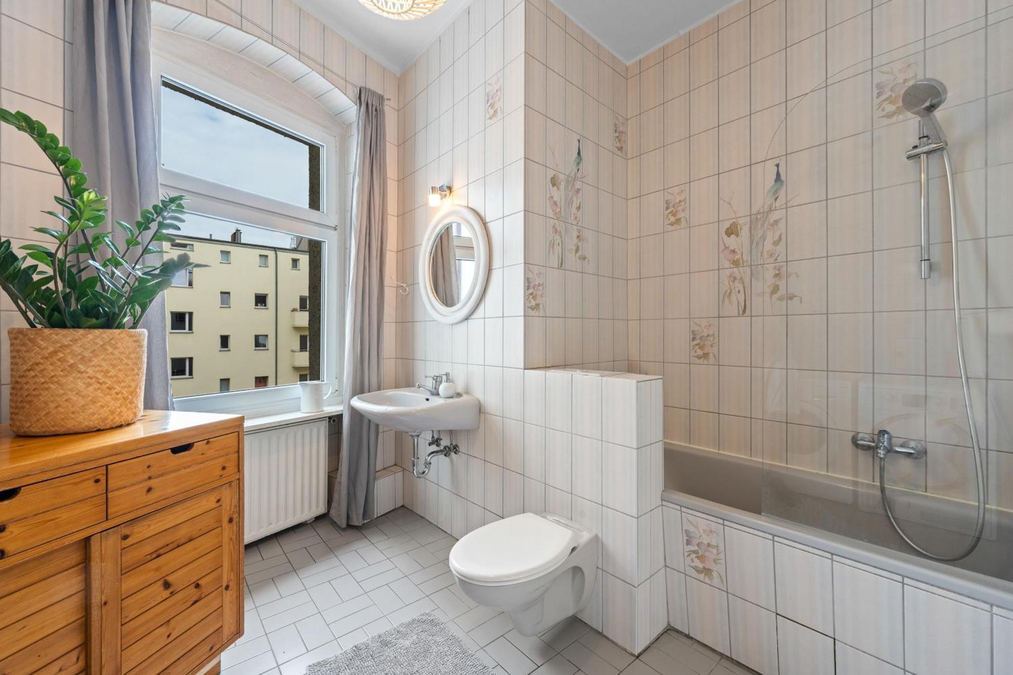 Wilhelmshavener 3br In Downdown Moabit Apartment *