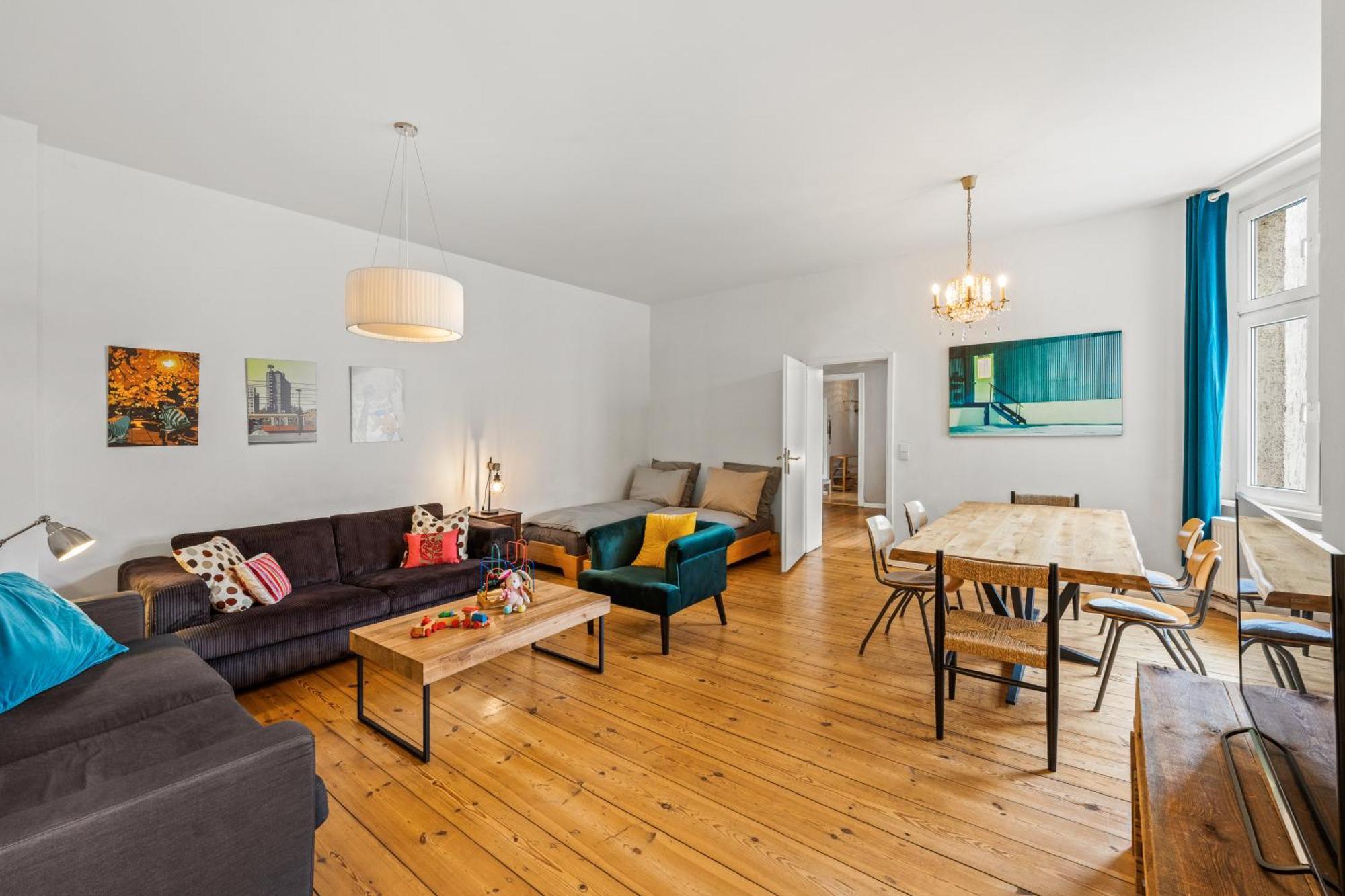 Wilhelmshavener 3br In Downdown Moabit Apartment